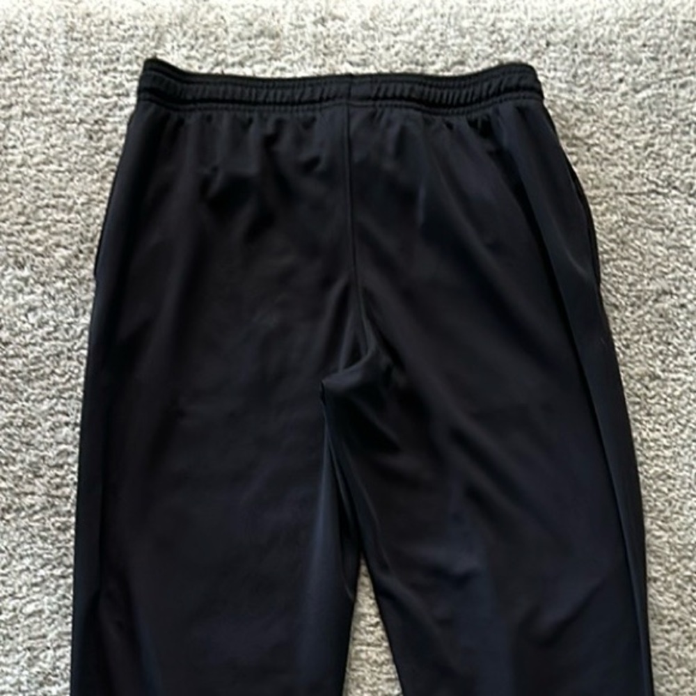 Boys Under Armour Black Warm Up Pants - Picture 6 of 8